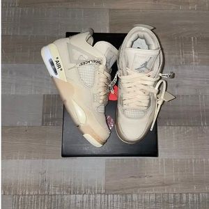 Off white Jordan 4s size 5/5